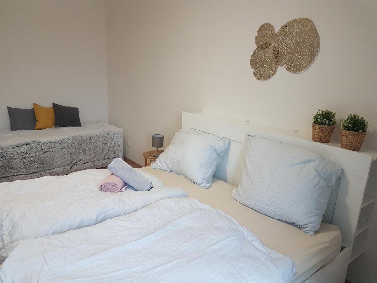 Kavi Apartments #1, Top Sunset View Пилзен Екстериор снимка