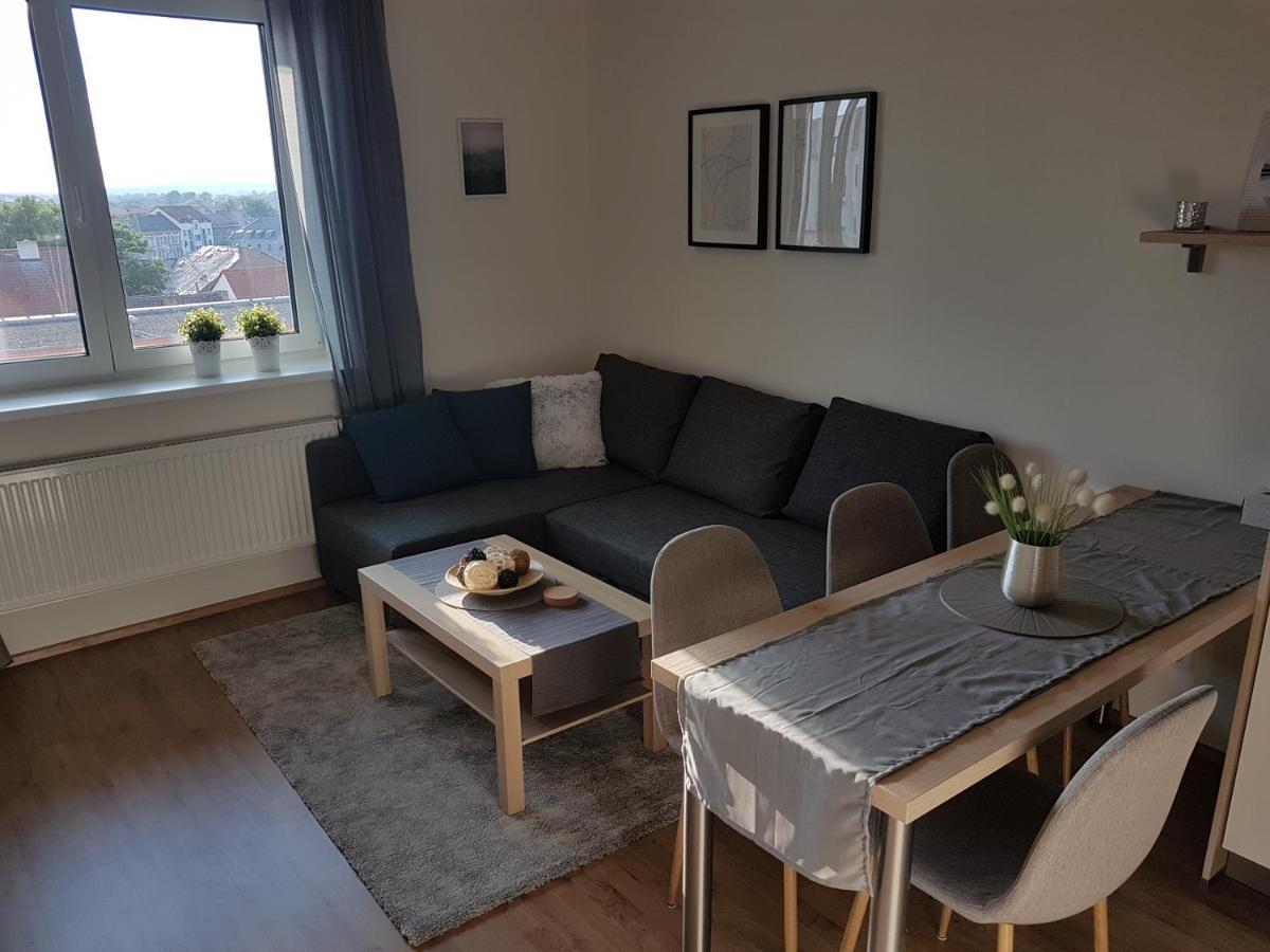 Kavi Apartments #1, Top Sunset View Пилзен Екстериор снимка