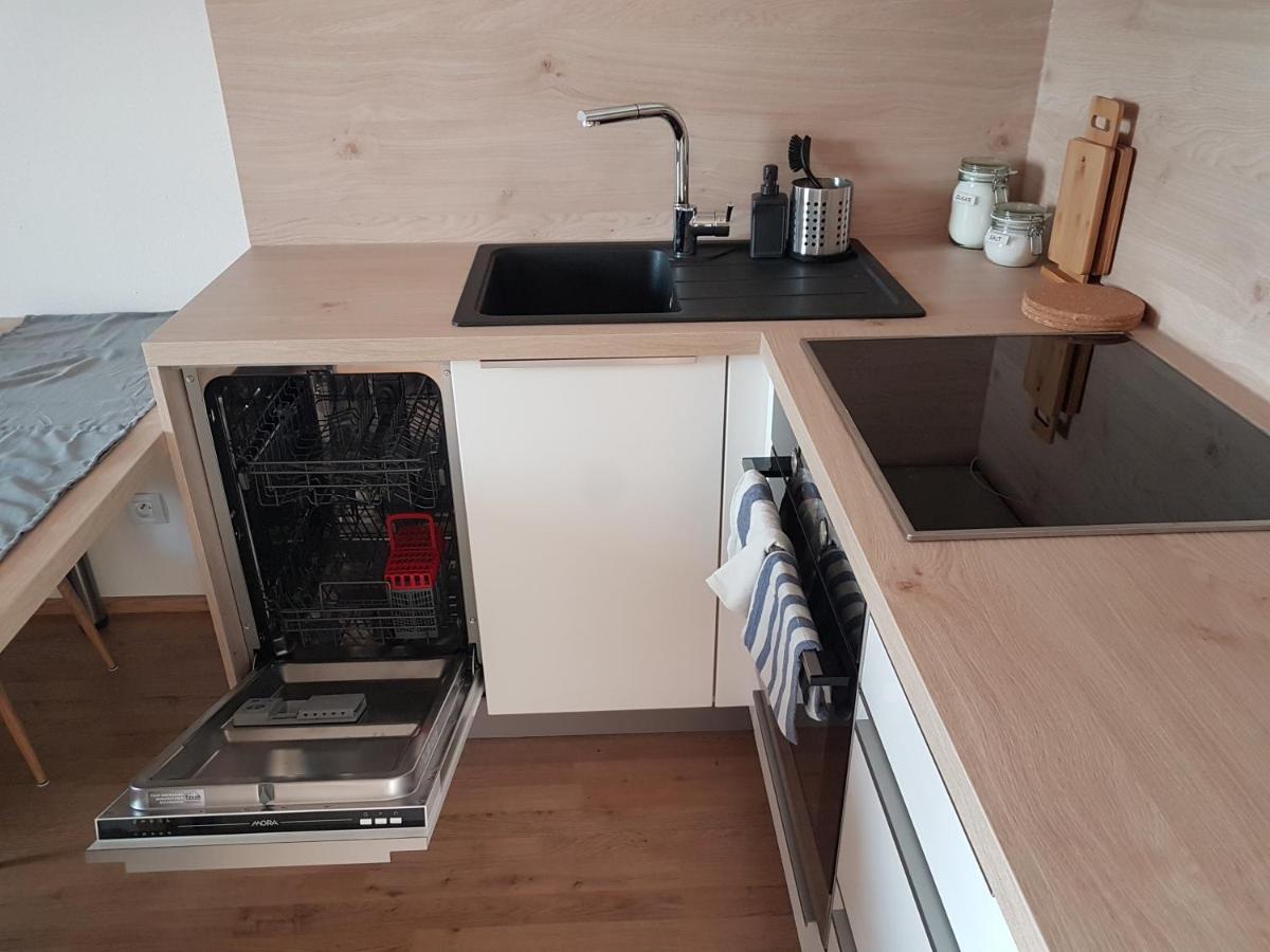 Kavi Apartments #1, Top Sunset View Пилзен Екстериор снимка