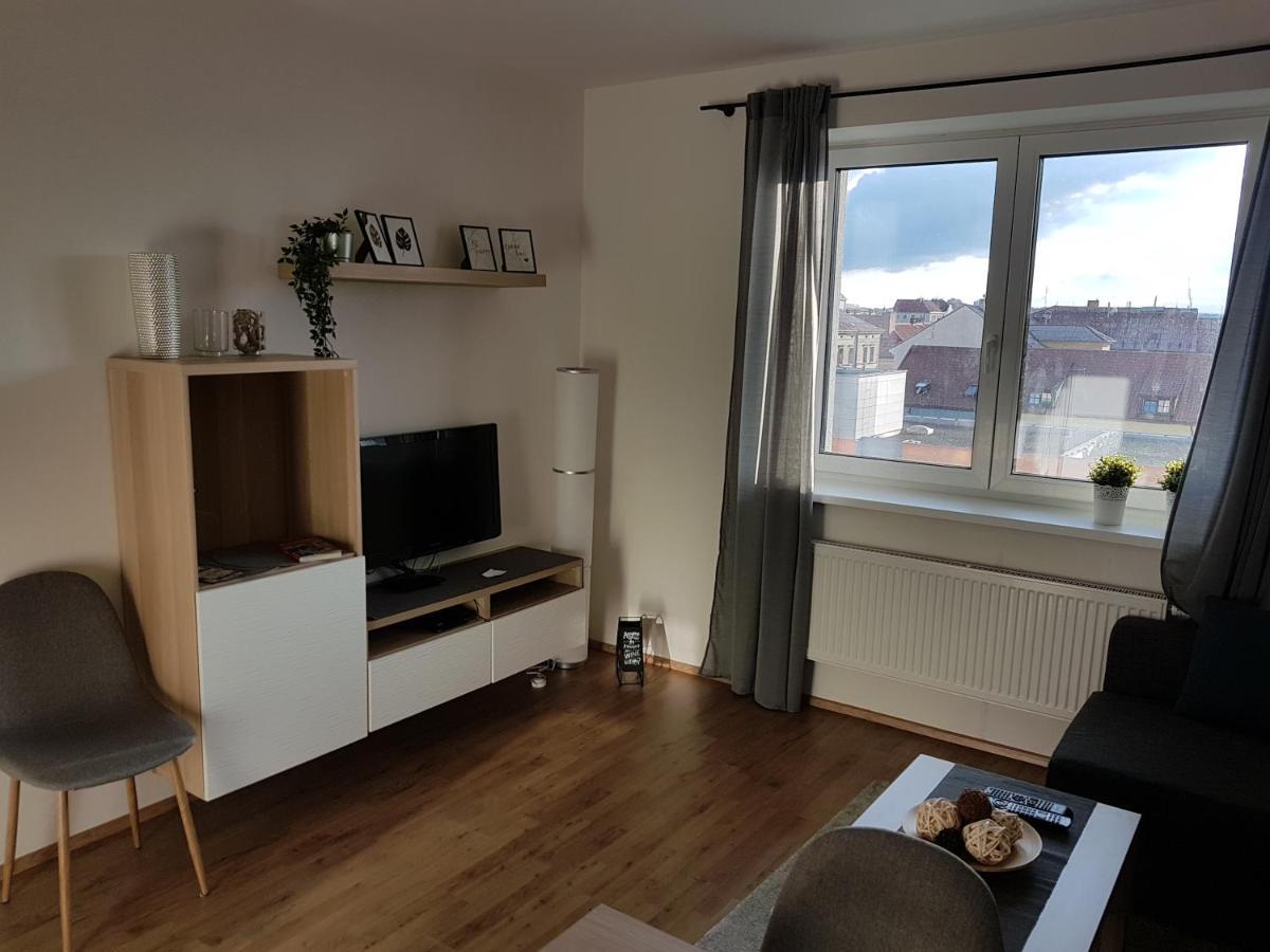 Kavi Apartments #1, Top Sunset View Пилзен Екстериор снимка